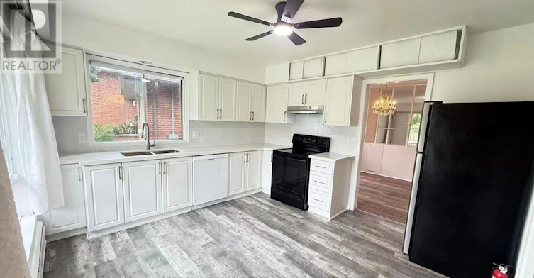 146 Yorkview Drive, Toronto, ON, M2R 1K1 - 4