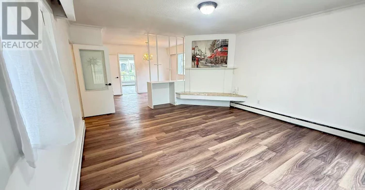 146 Yorkview Drive, Toronto, ON, M2R 1K1 - 2