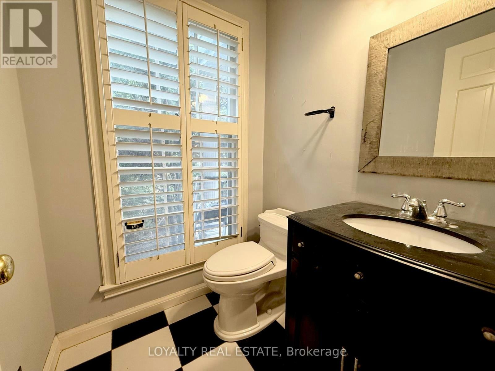 4 Canadiana Drive, Markham, ON, L3T 2Y6 - 6