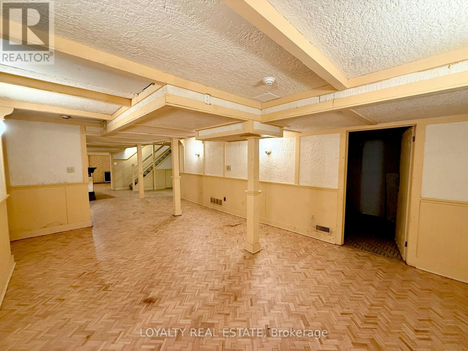 4 Canadiana Drive, Markham, ON, L3T 2Y6 - 32