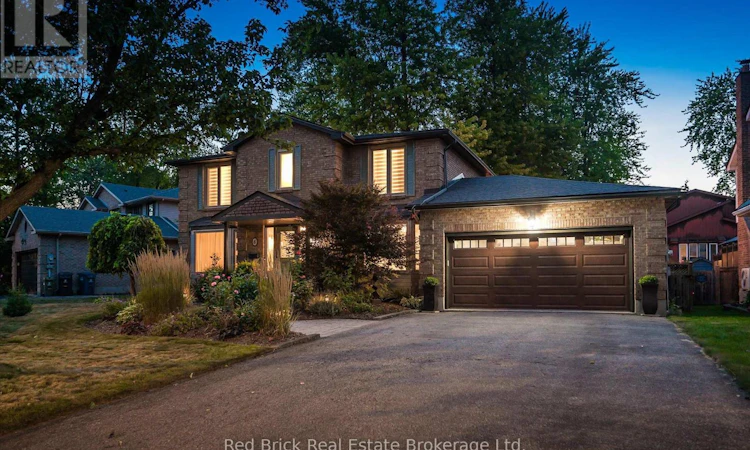 8 Sugarbush Place