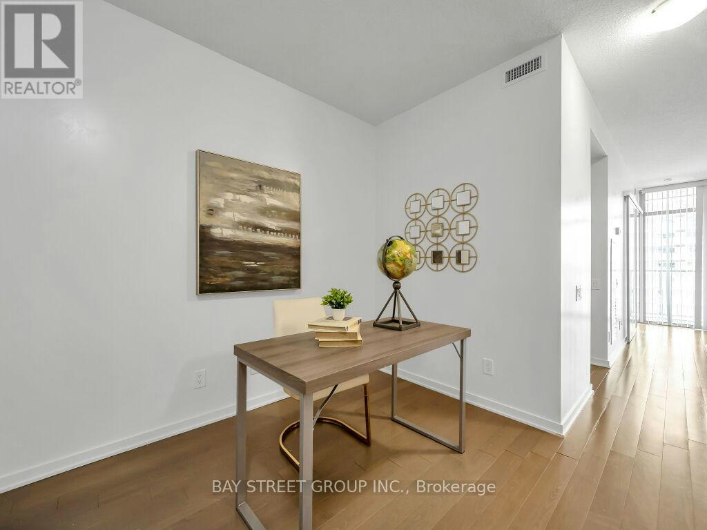 1501-105 The Queensway Avenue, Toronto, ON, M6G 5B5 - 9