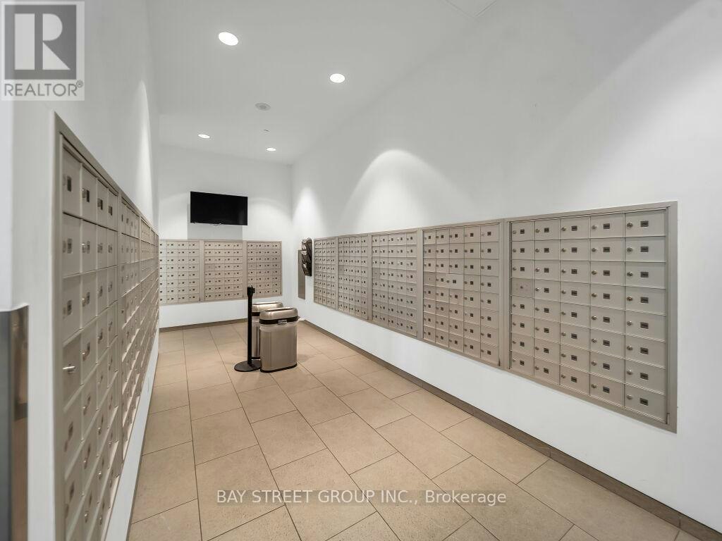 1501-105 The Queensway Avenue, Toronto, ON, M6G 5B5 - 5