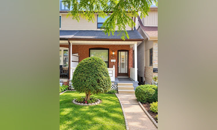 242 Silverthorn Avenue