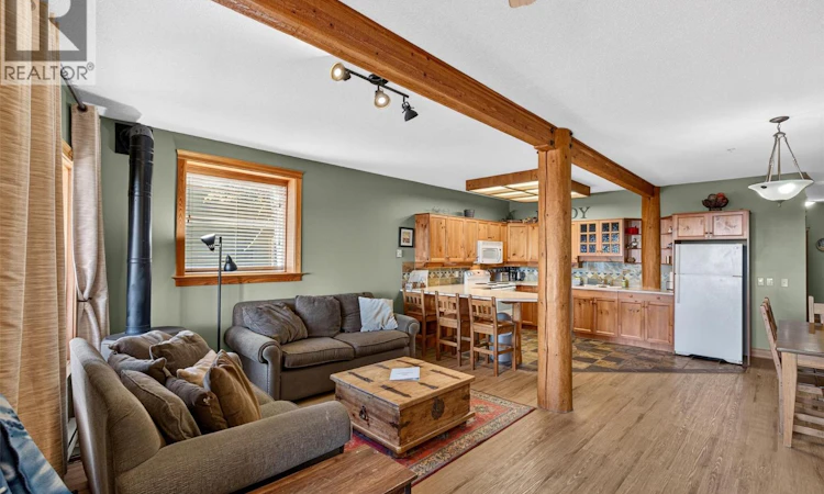 A-5873 Snow Pines Crescent
