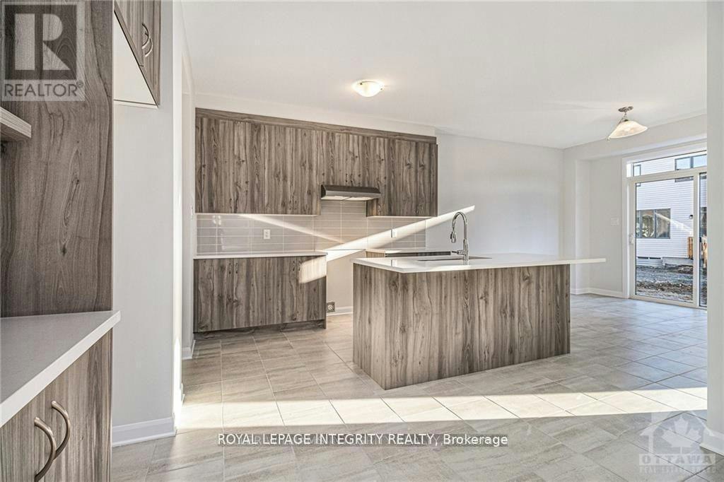 169 Gosling Crescent, Ottawa, ON, K2W 0K7 - 9