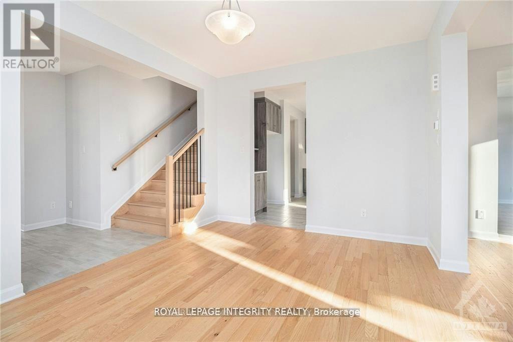 169 Gosling Crescent, Ottawa, ON, K2W 0K7 - 4