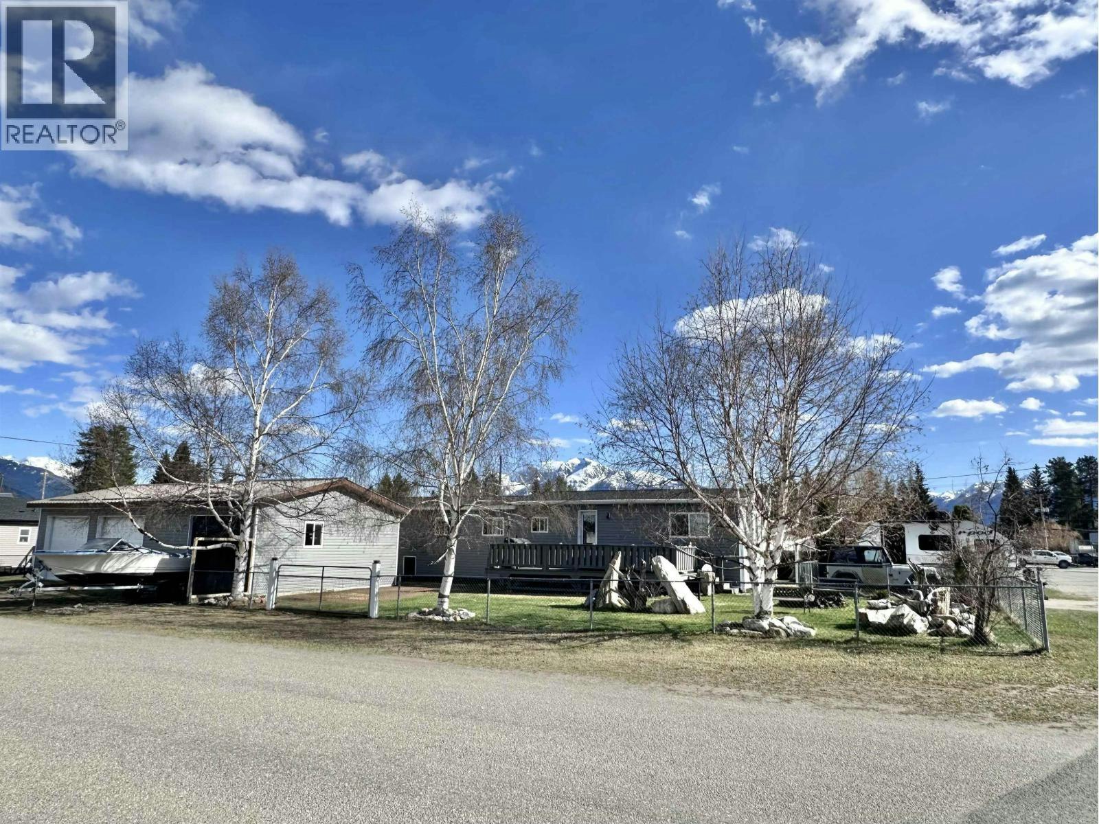 41 Cedar Street, Valemount, BC, V0E 2Z0