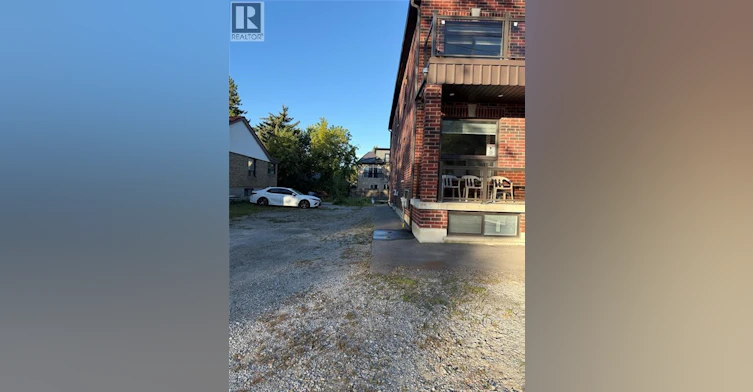 900 Kennedy Road, Toronto, ON, M1K 2E8 - 2