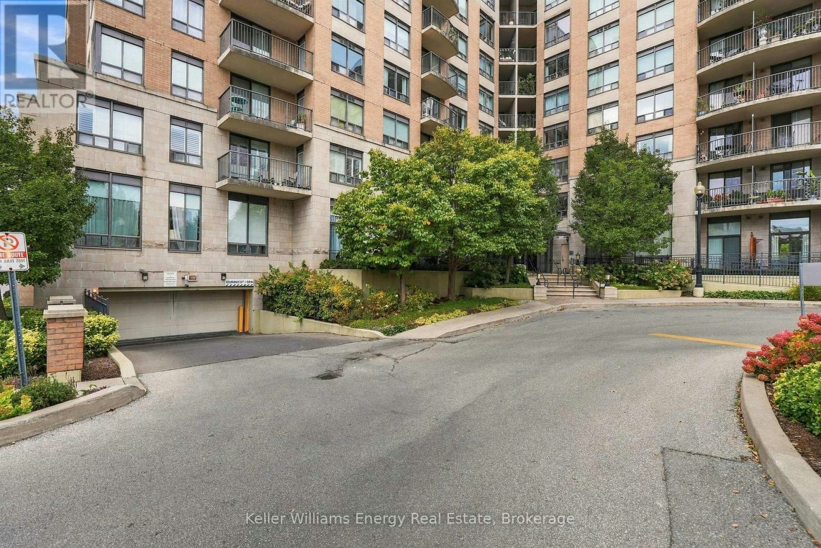 402-16 Dallimore Circle, Toronto, ON, M3C 4C4 - 23