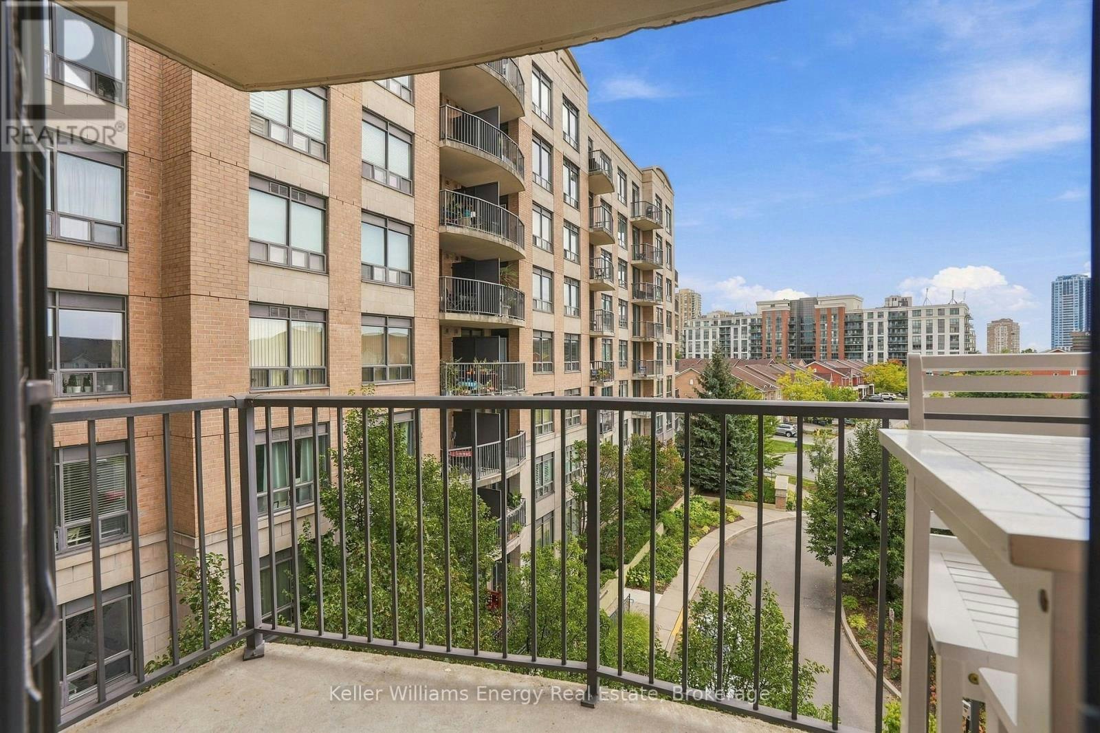 402-16 Dallimore Circle, Toronto, ON, M3C 4C4 - 19