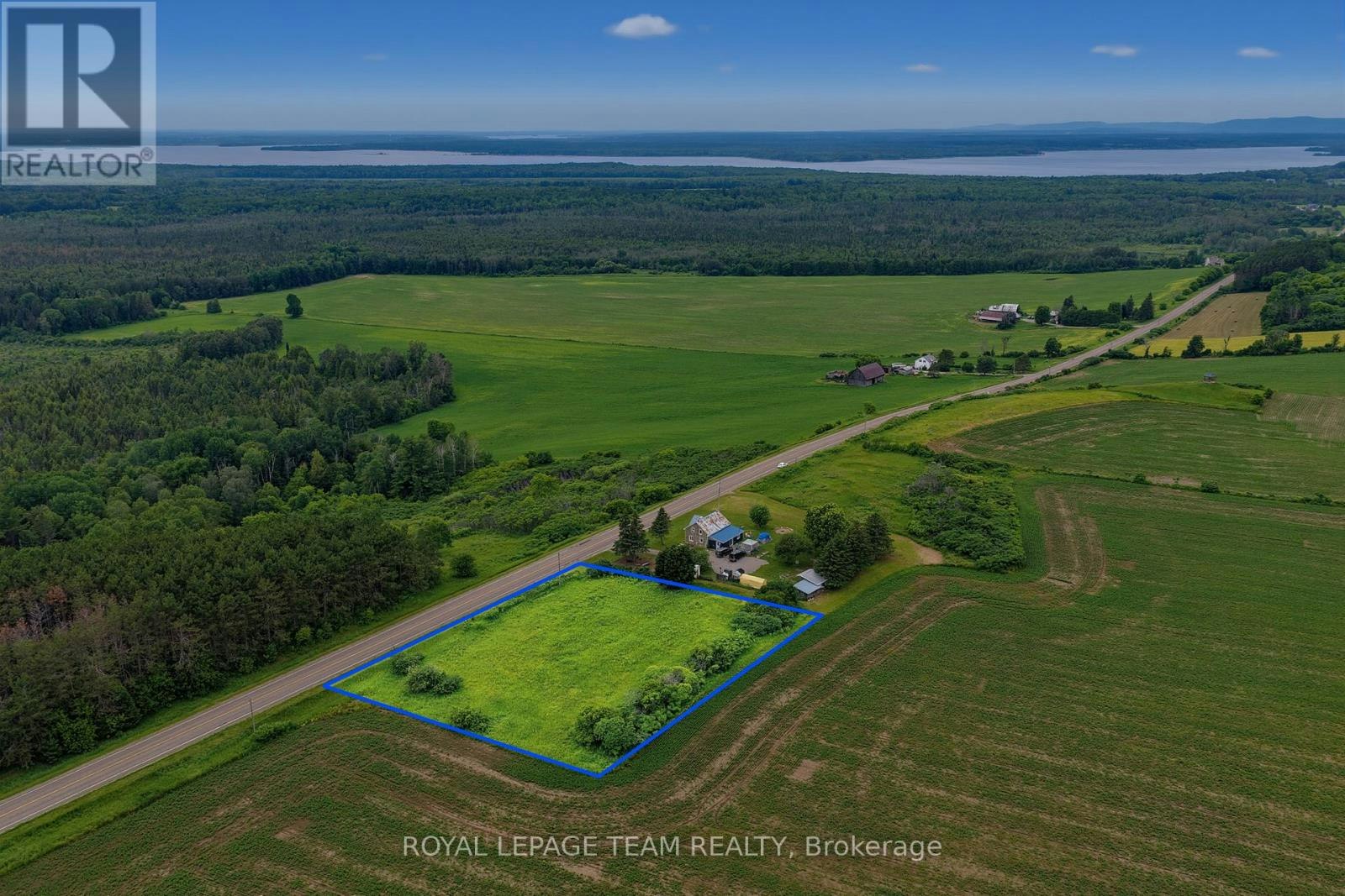 000 Lookout Road, Whitewater Region, ON, K0J 2L0