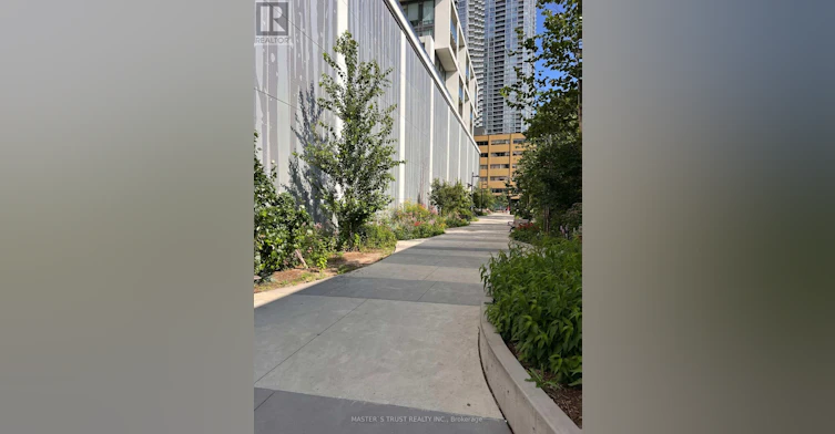943-8 Hillsdale Avenue E, Toronto, ON, M4S 1T5 - 11