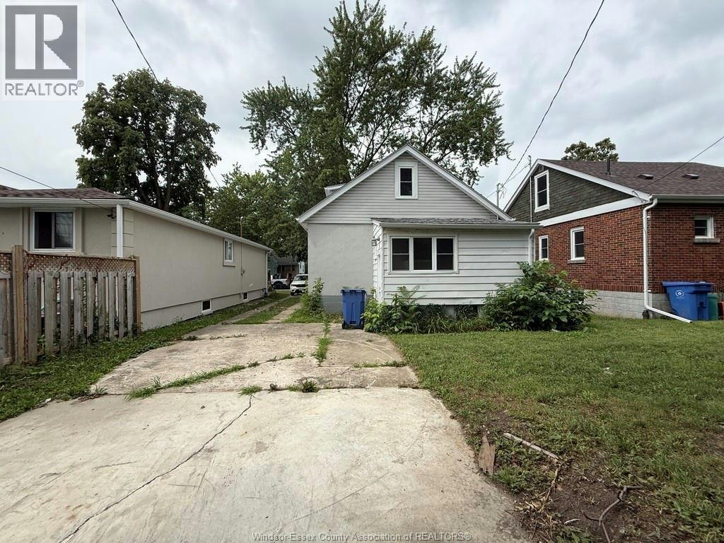 1296 Laurendeau Avenue, Windsor, ON, N8Y 4B5 - 2