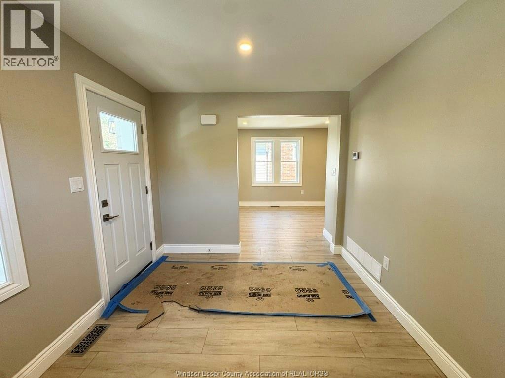 1296 Laurendeau Avenue, Windsor, ON, N8Y 4B5 - 5
