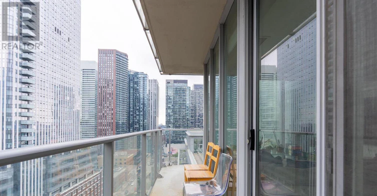 1803-126 Simcoe Street, Toronto, ON, M5H 4E6 - 11