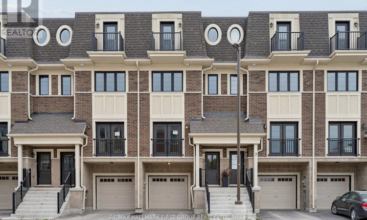 11 Marret Lane