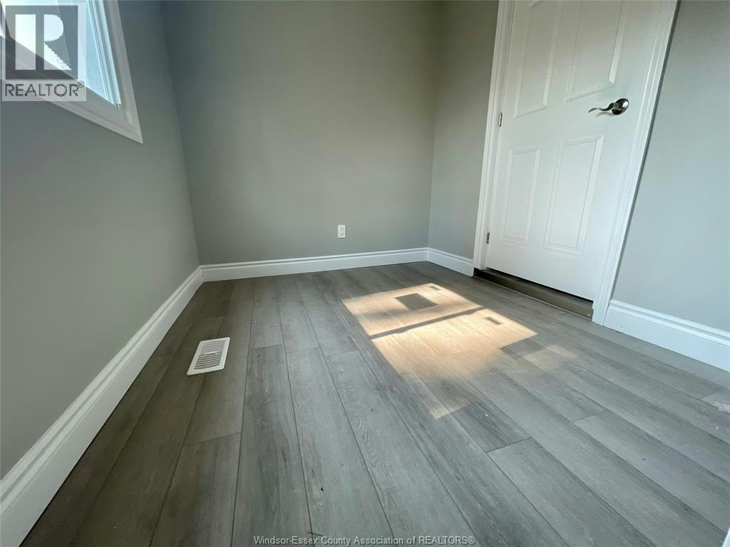 449 Ellis Street West, Windsor, ON, N8X 1B1 - 13