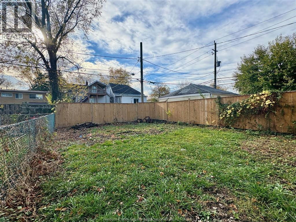 449 Ellis Street West, Windsor, ON, N8X 1B1 - 3