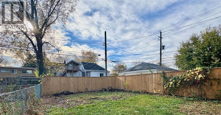 449 Ellis Street West, Windsor, ON, N8X 1B1 - 3