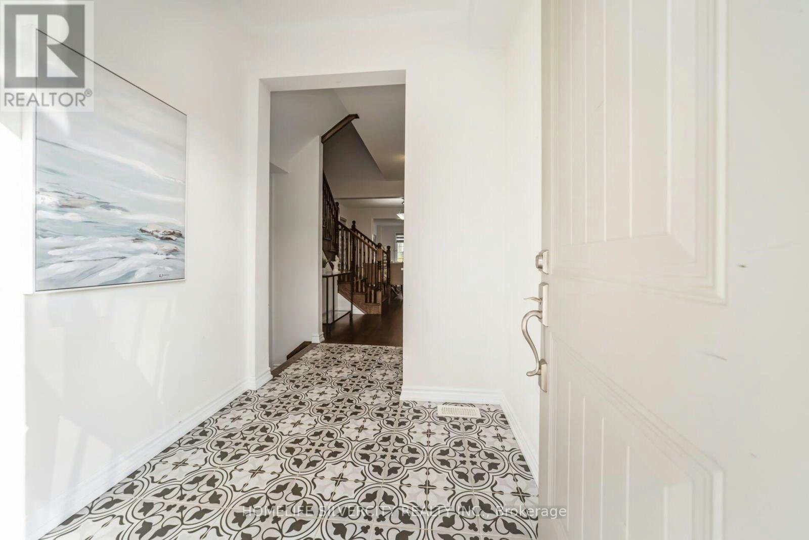 67 Ten Pines Road, Vaughan, ON, L4H 3N5 3