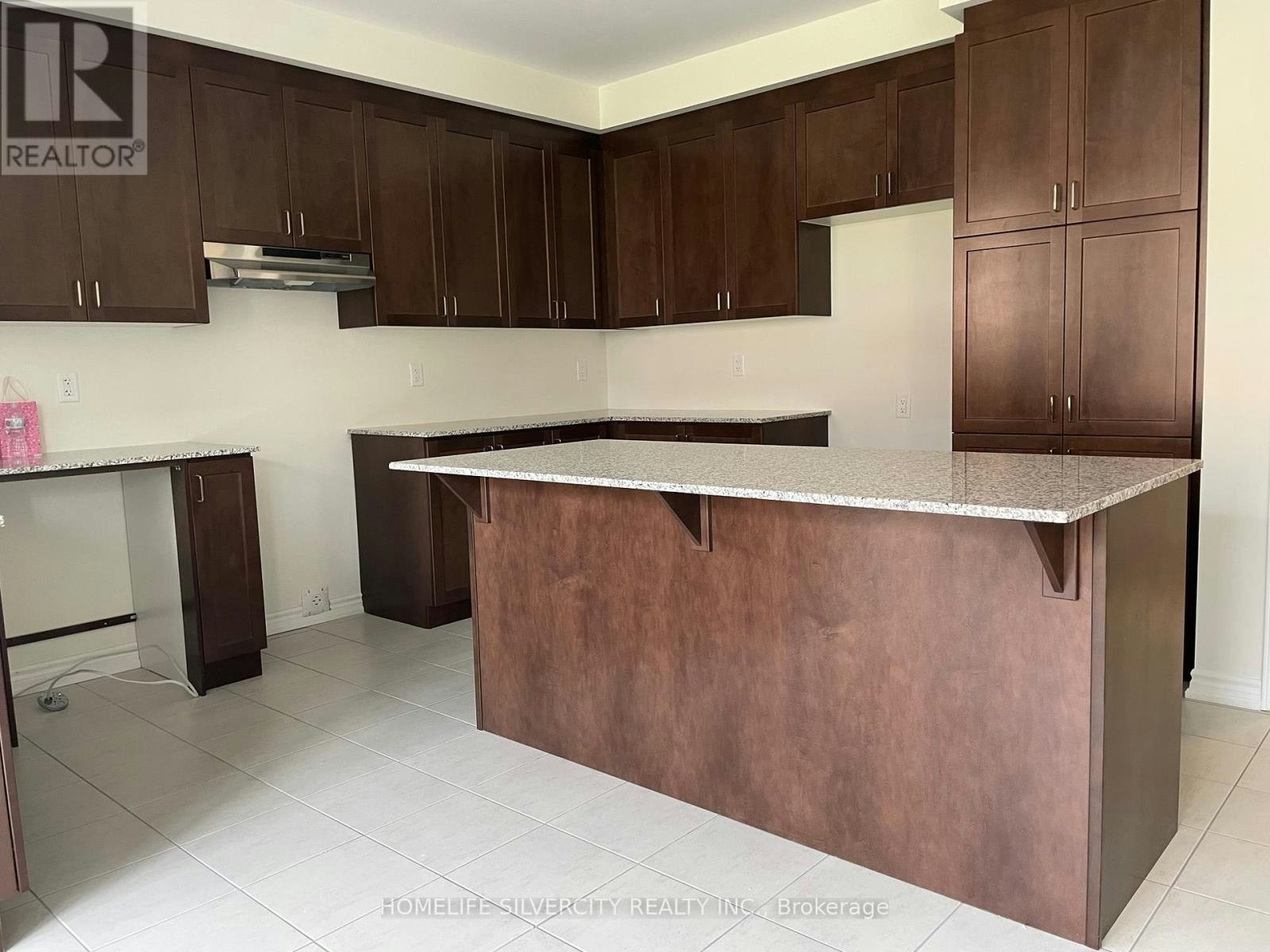 67 Ten Pines Road, Vaughan, ON, L4H 3N5 - 4
