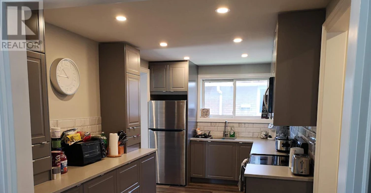 MAIN-258 Carson Drive, Hamilton, ON, L8T 2X7 - 5