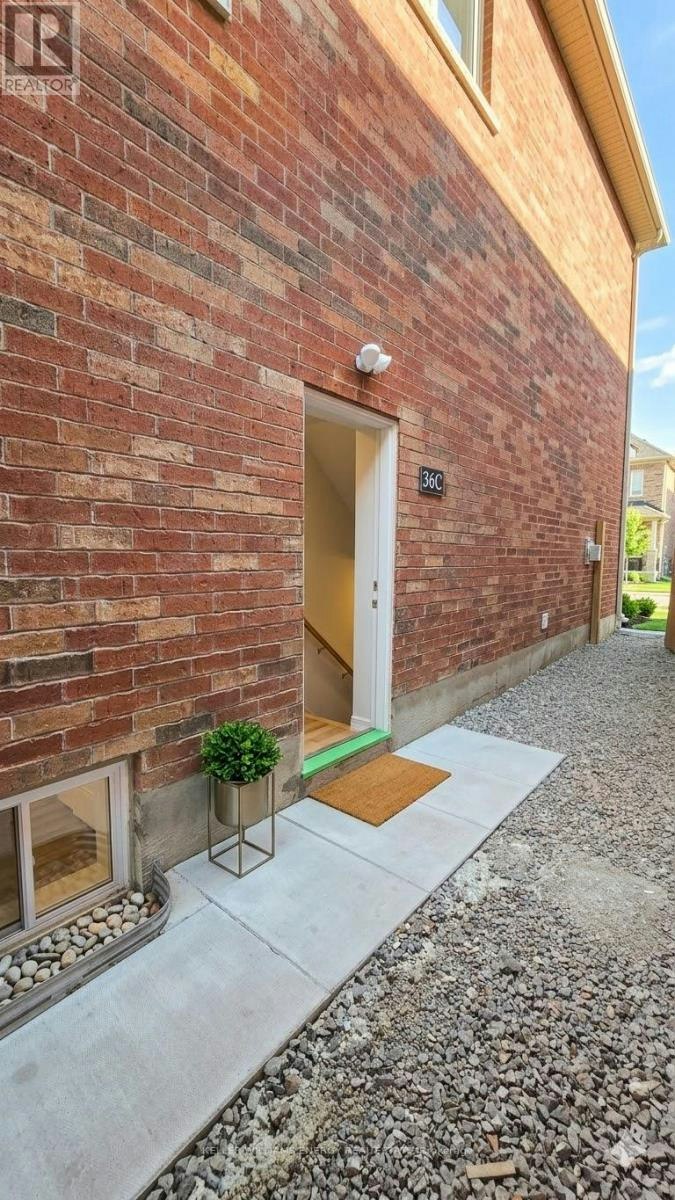 36 Crombie Street, Clarington, ON, L1C 4A1 - 15