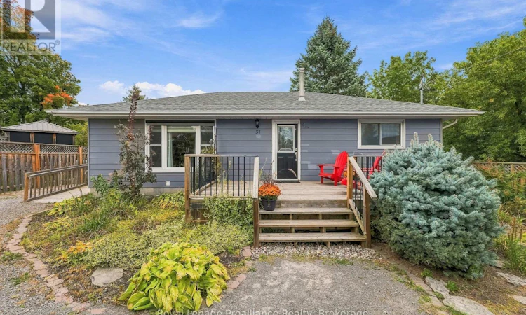 31 Perry Avenue