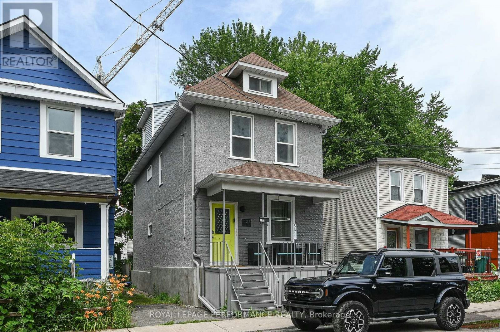 2-123 Pamilla Street W, Ottawa, ON, K1S 3K9