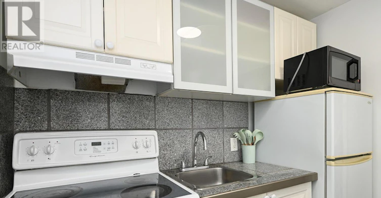 2-123 Pamilla Street W, Ottawa, ON, K1S 3K9 - 9
