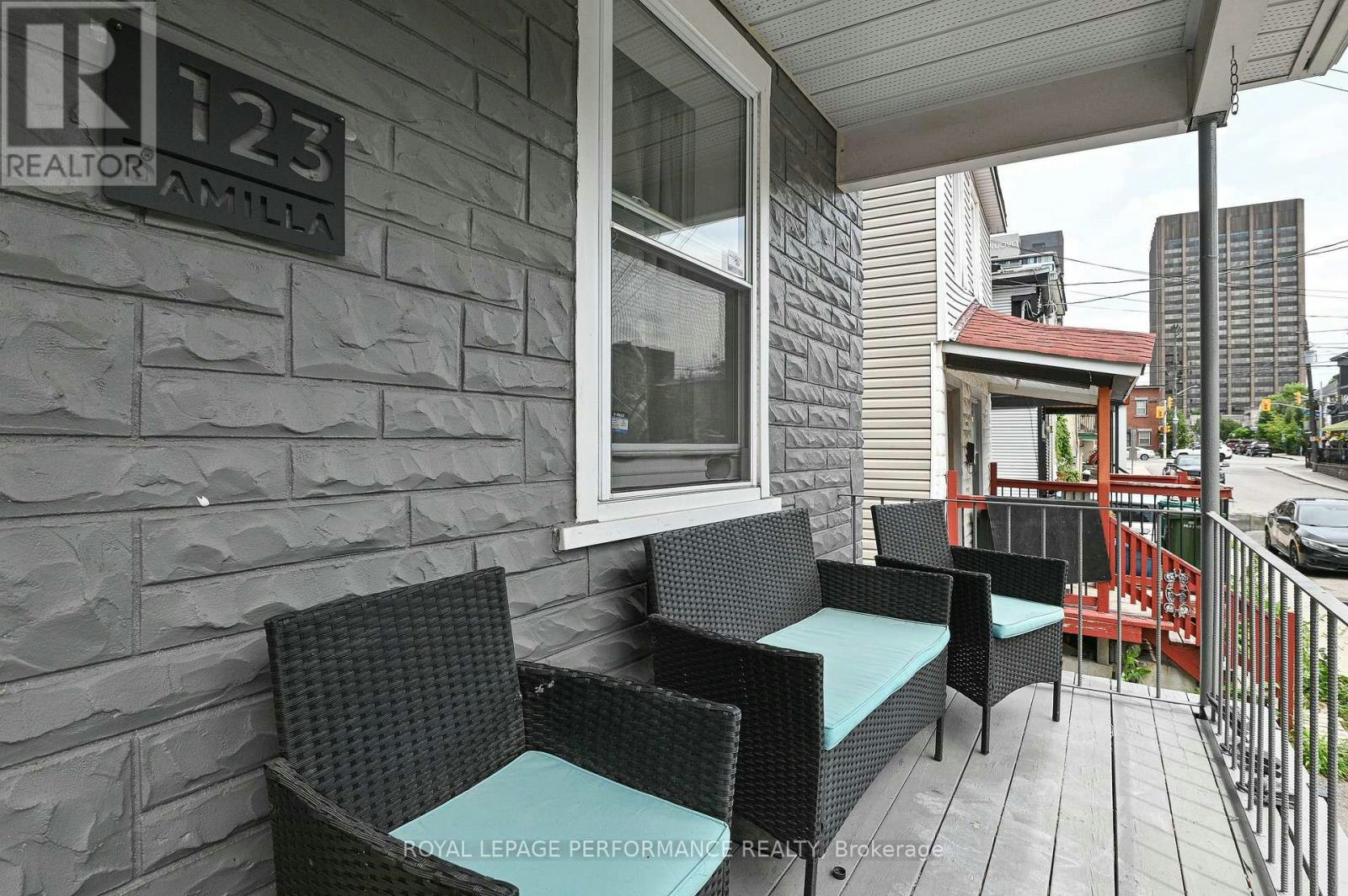 3-123 Pamilla Street, Ottawa, ON, K1S 3K9 2