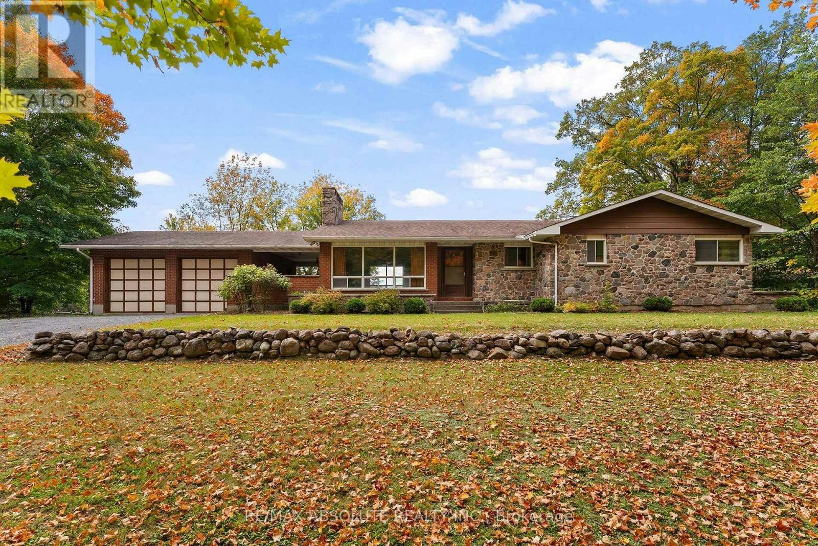 327 Nieman Drive, Braeside, ON, K7S 3G8