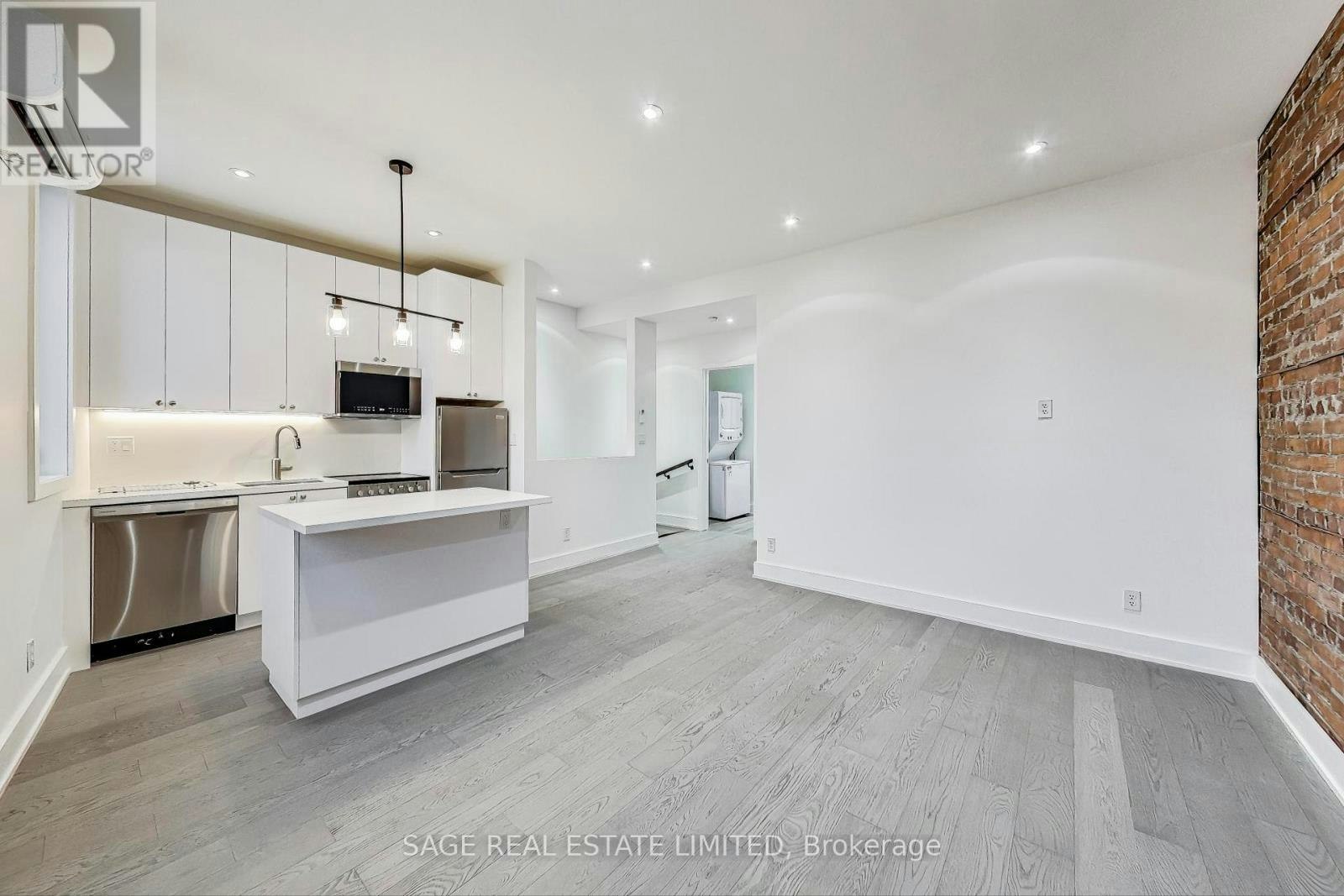 UPPER-2551 Yonge Street, Toronto, ON, M4P 2H9 - 7