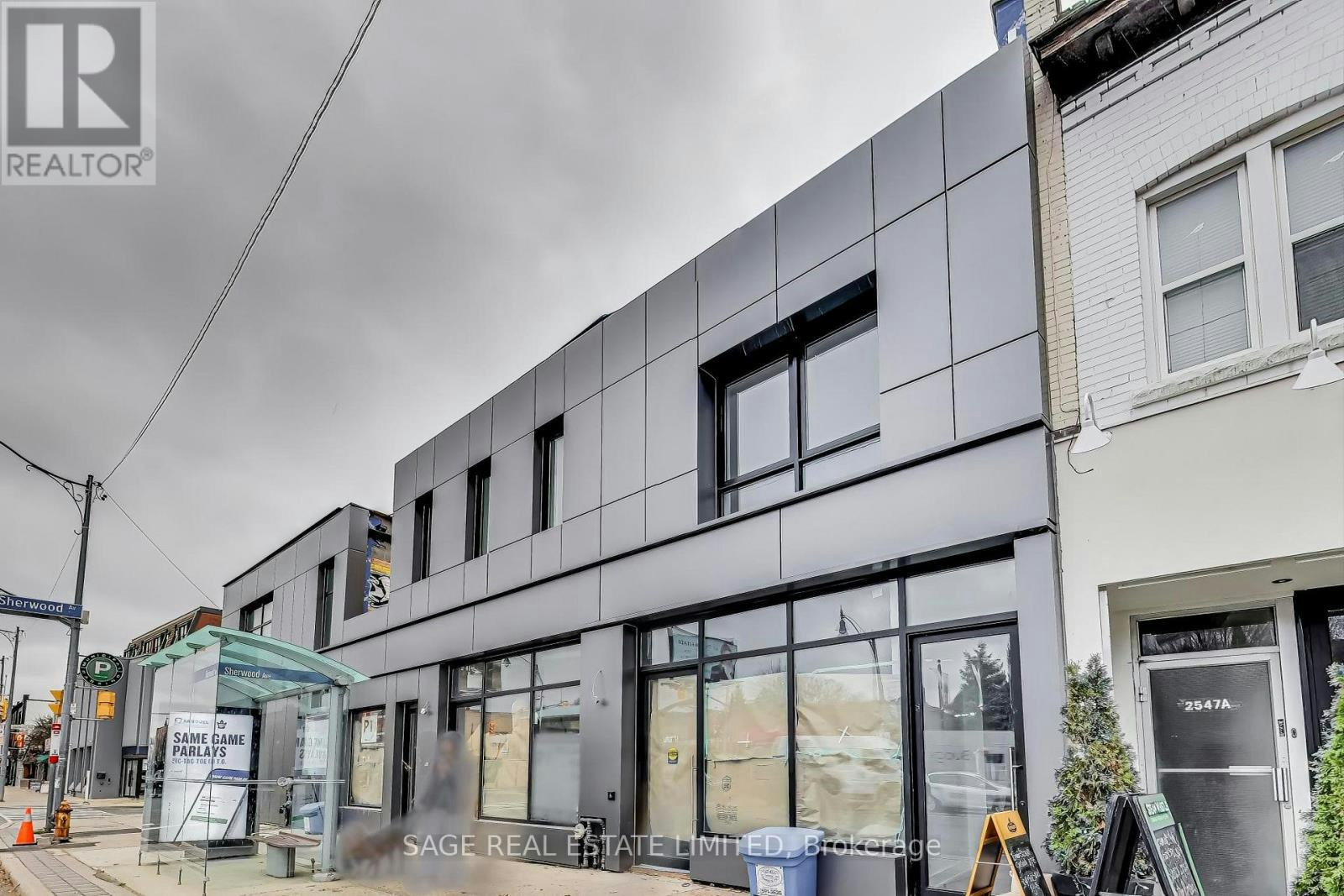 UPPER-2551 Yonge Street, Toronto, ON, M4P 2H9 - 2