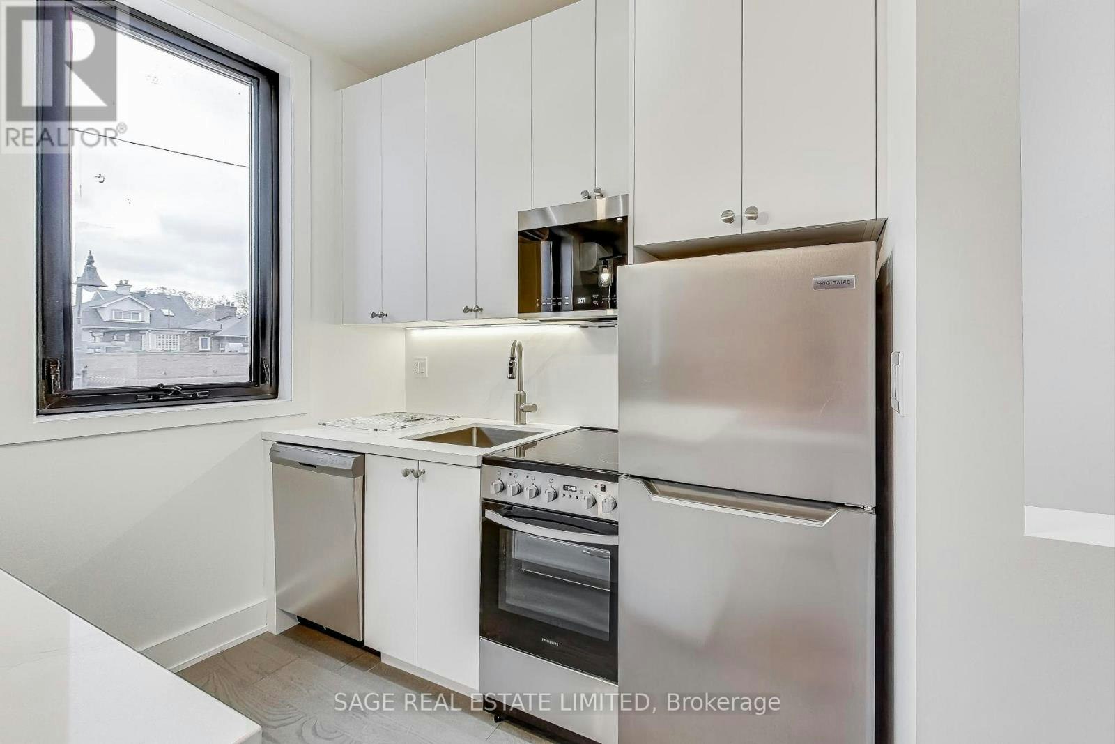 UPPER-2551 Yonge Street, Toronto, ON, M4P 2H9 - 9