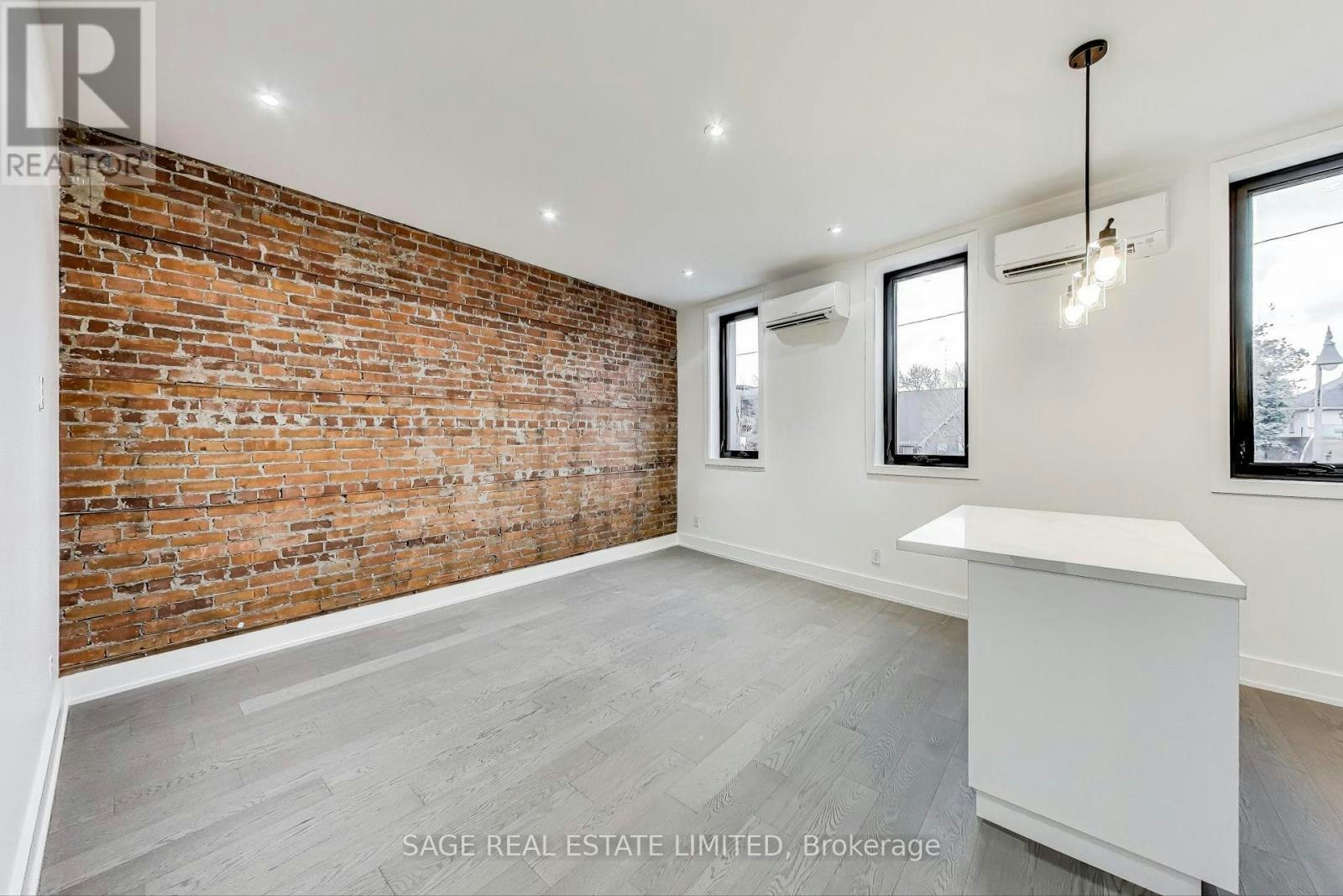 UPPER-2551 Yonge Street, Toronto, ON, M4P 2H9 - 4
