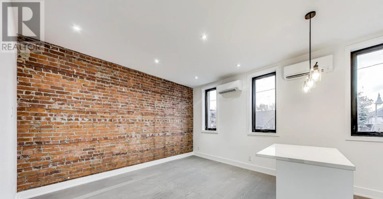 UPPER-2551 Yonge Street, Toronto, ON, M4P 2H9 - 4