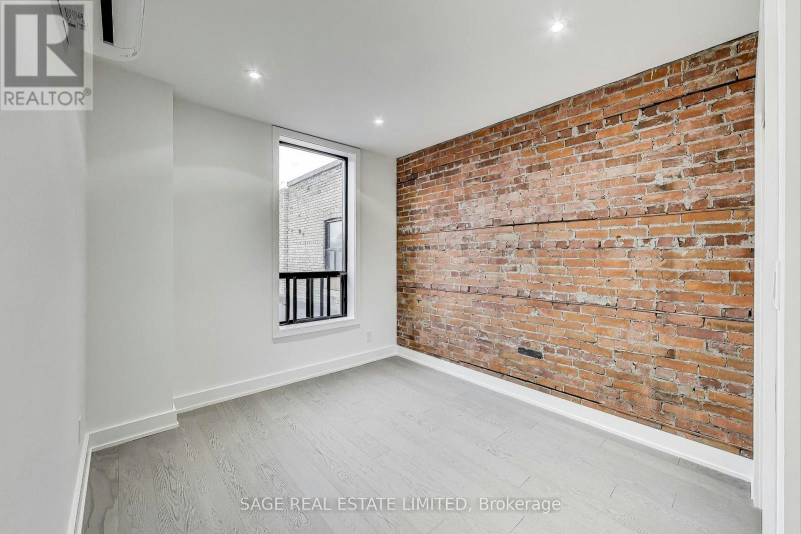 UPPER-2551 Yonge Street, Toronto, ON, M4P 2H9 - 11