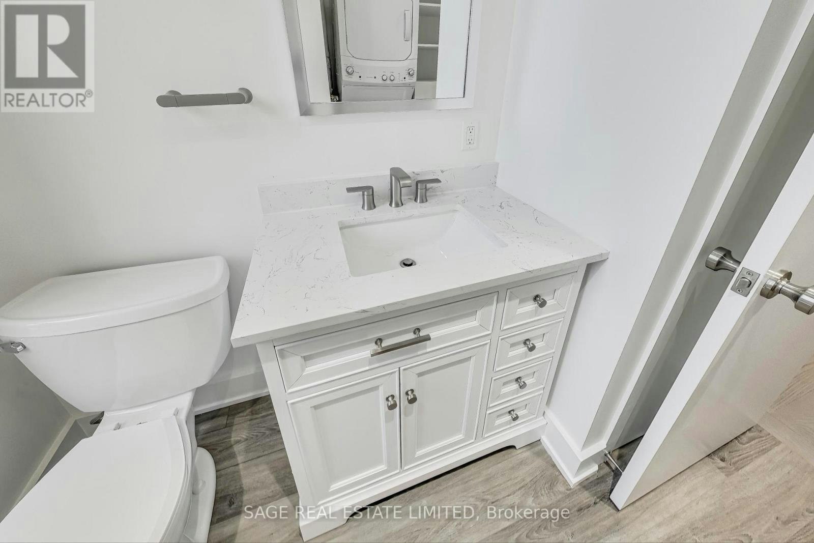 UPPER-2551 Yonge Street, Toronto, ON, M4P 2H9 - 13
