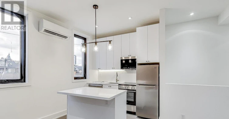 UPPER-2551 Yonge Street, Toronto, ON, M4P 2H9 - 8