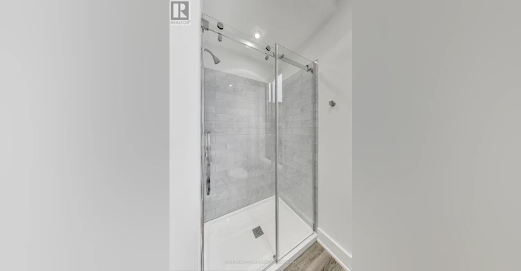 UPPER-2551 Yonge Street, Toronto, ON, M4P 2H9 - 14