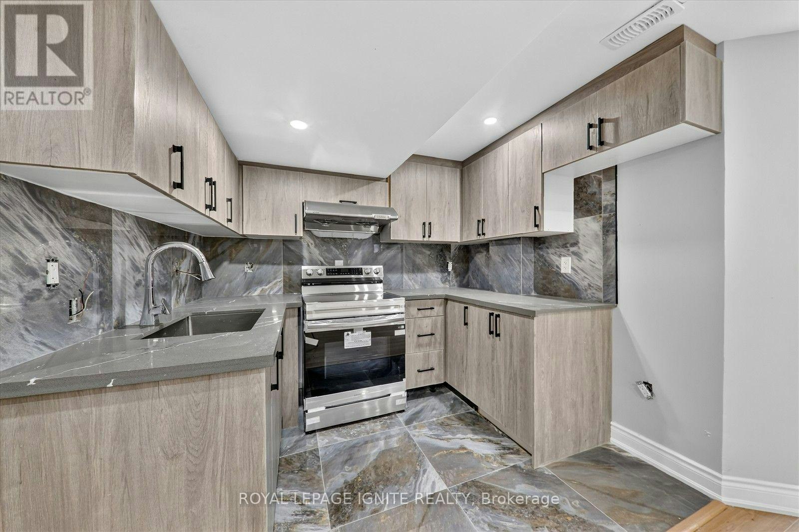 BSMT-15 Starry Crescent, Toronto, ON, M1X 2B6 - 9