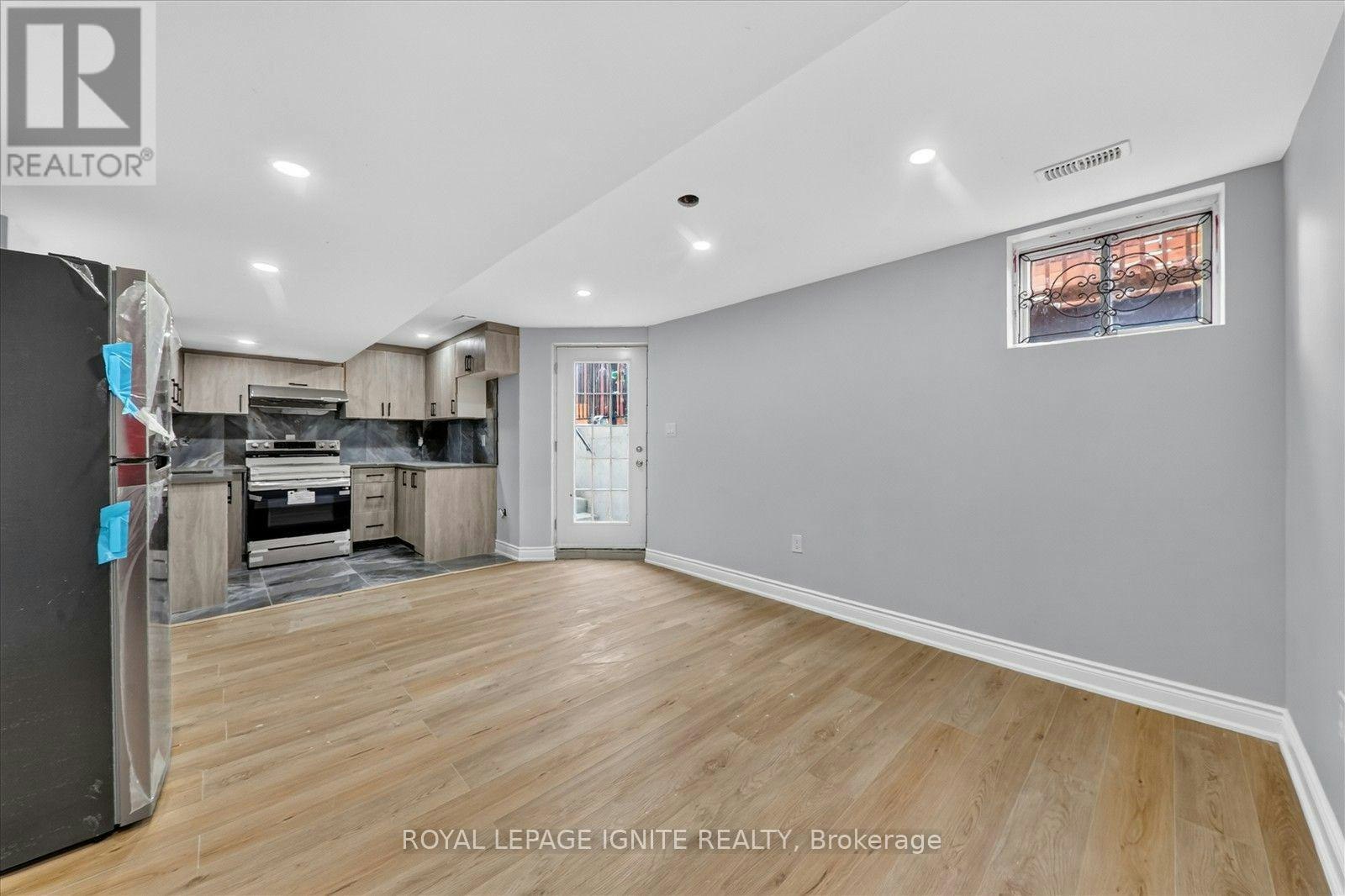 BSMT-15 Starry Crescent, Toronto, ON, M1X 2B6 - 8