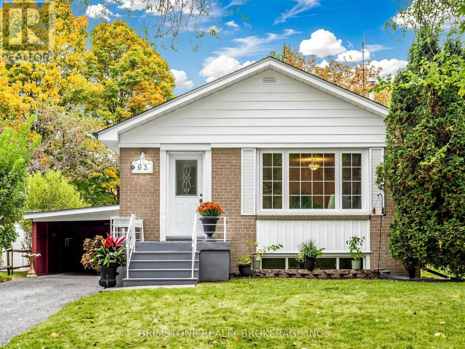 93 Bayview Parkway, Newmarket, ON, L3Y 3W2