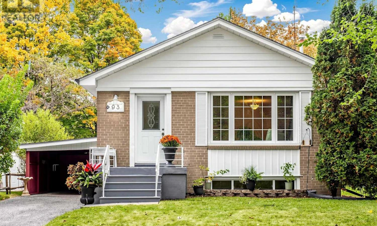 93 Bayview Parkway