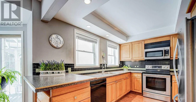 36 Hedgewood Drive, Markham, ON, L3R 6J6 - 8