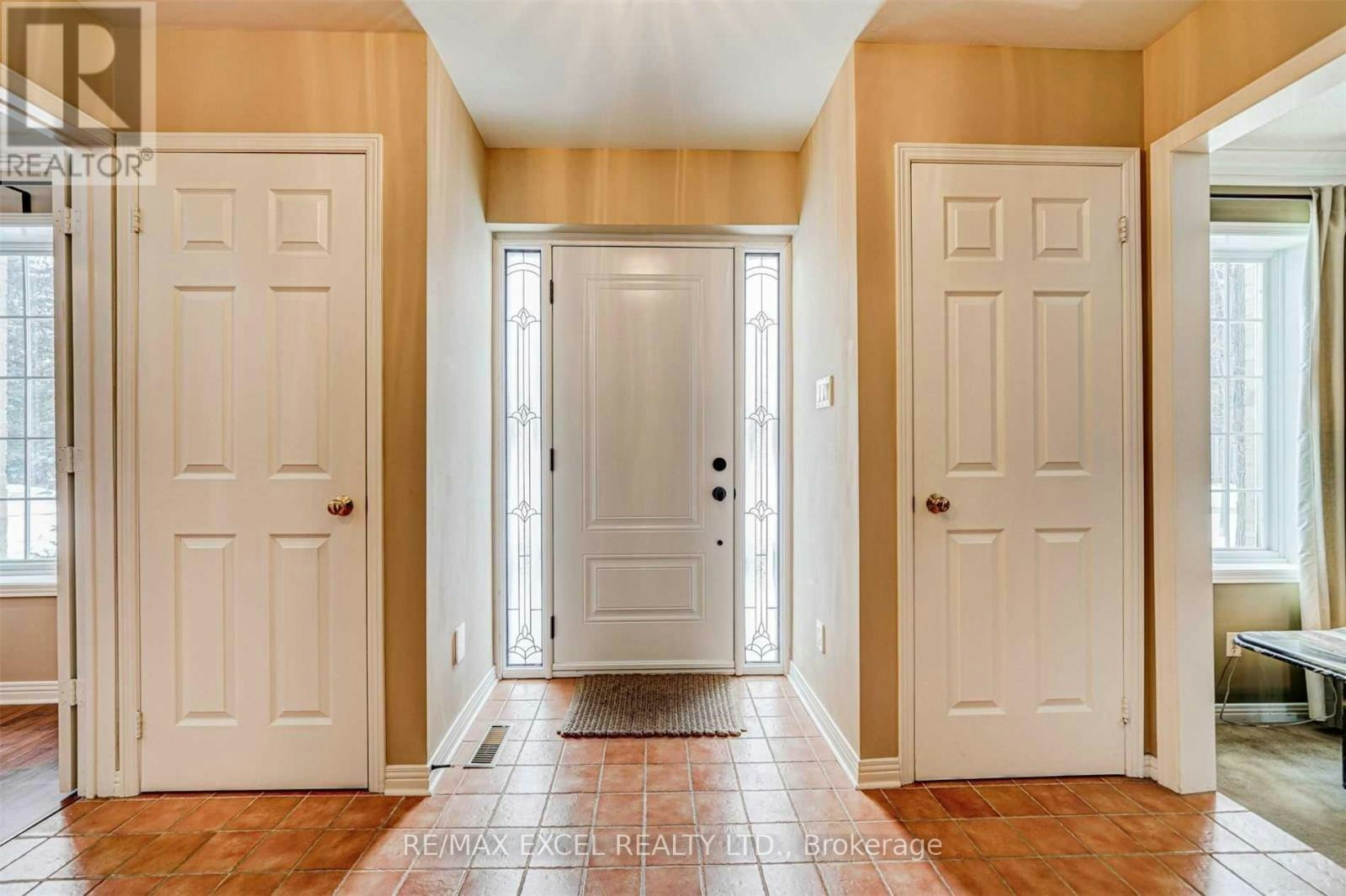 36 Hedgewood Drive, Markham, ON, L3R 6J6 - 2