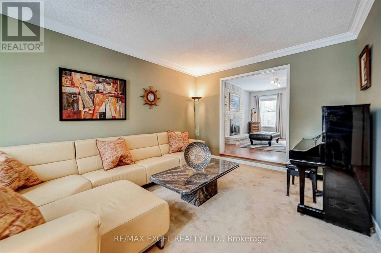 36 Hedgewood Drive, Markham, ON, L3R 6J6 - 4