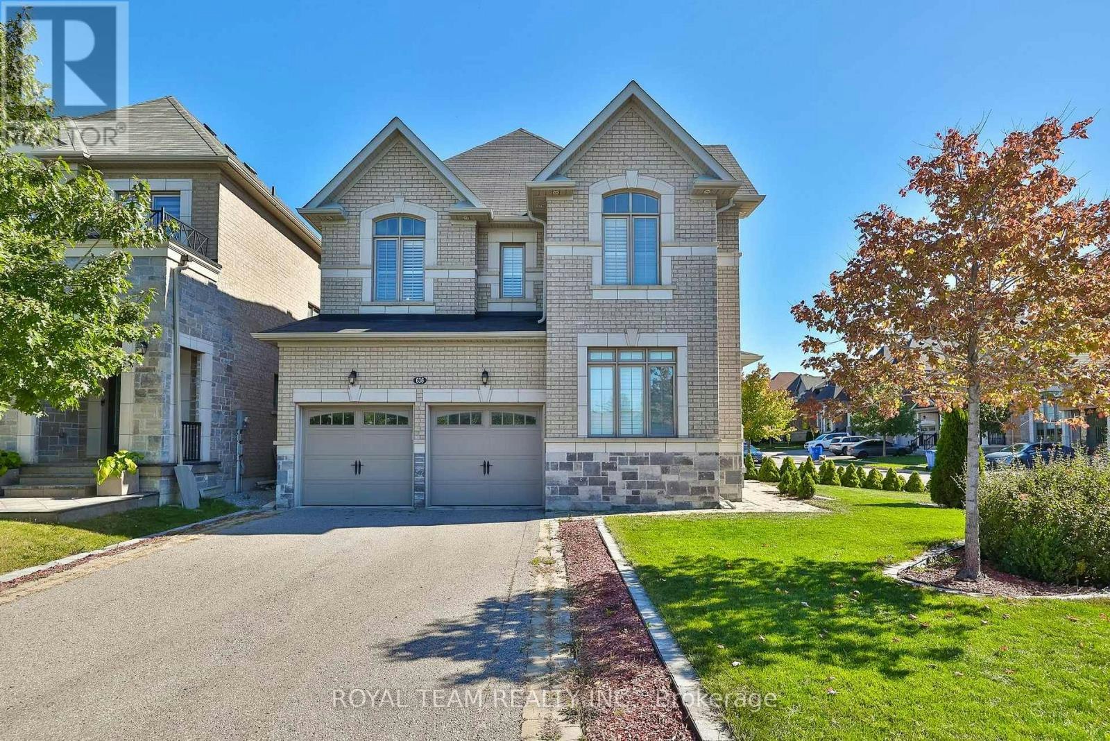 636 Mcgregor Farm Trail, Newmarket, ON, L3X 0H3
